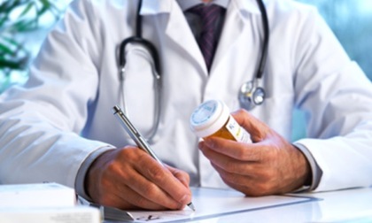 Condannato a 10 anni il medico accusato di violenze sessuali su nove pazienti