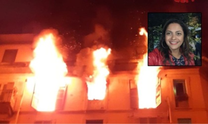 Si indaga sull’incendio di Milano dove una donna è morta tra le fiamme: dubbi sul compagno e un precedente nel 2024