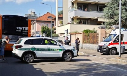 Bambino di 3 anni esce dal cancello di casa e viene travolto da un'auto di passaggio: in gravi condizioni