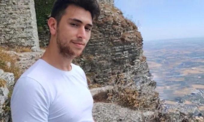 L’ultimo saluto a Giuseppe Cacciatore, 25enne morto in un tragico incidente a Buccinasco