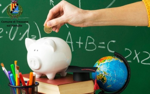 Borse di studio per gli studenti, ma c’è dibattito sulle modalità. Nuove tariffe per la refezione scolastica