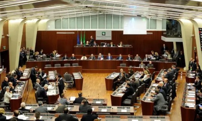 La destra affossa la legge popolare del Pd contro la privatizzazione della sanità lombarda