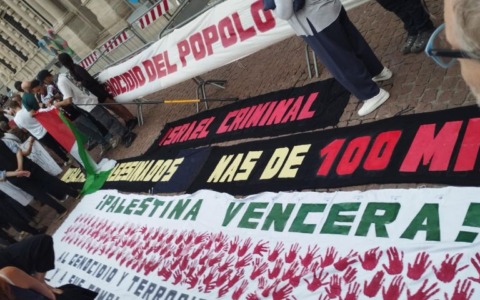 Presidio per Gaza diventa corteo: scontri e nuove mobilitazioni a Milano