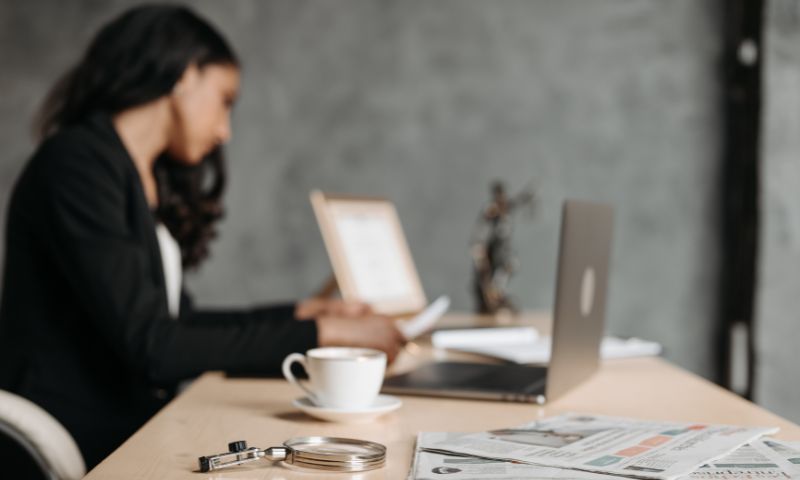 Milano rilancia il lavoro femminile: un bando per reinserire 25 donne nel mercato