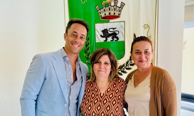 La professoressa Monica Mansi lascia Rozzano: il saluto del sindaco Ferretti