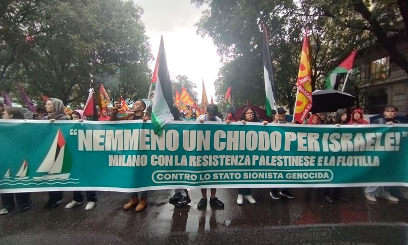 Partito il corteo dello sciopero generale per Gaza e per la Palestina: migliaia in manifestazione