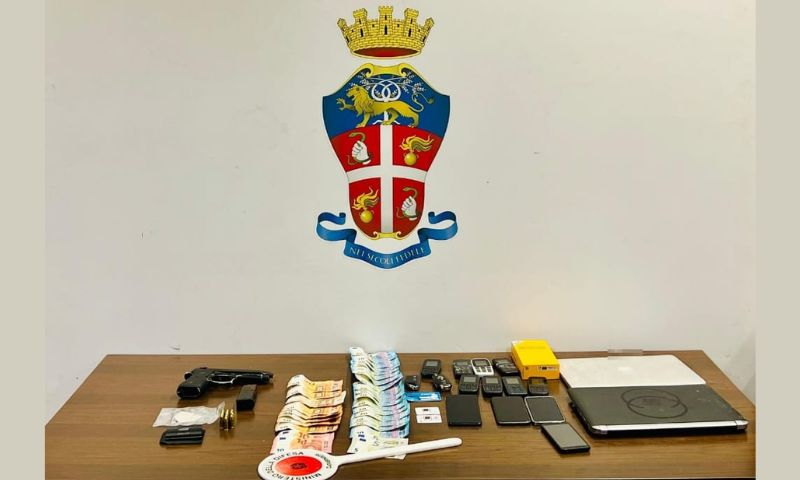 Carabinieri di Corsico arrestano 34enne armato e in possesso di droga