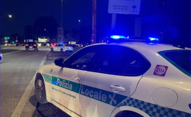 Inseguimento nella notte tra i campi di Trezzano: fermato un uomo irregolare