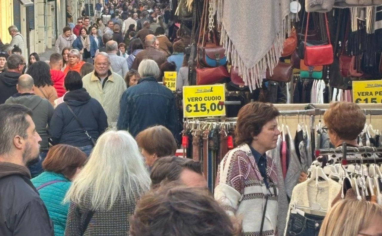 Domenica 2 novembre il Mercatino da Forte dei Marmi torna a Buccinasco
