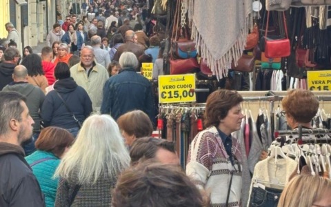 Domenica 2 novembre il Mercatino da Forte dei Marmi torna a Buccinasco