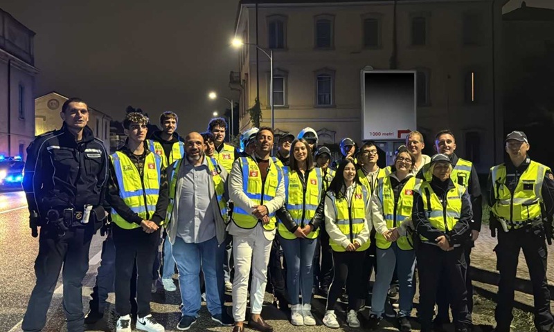 Una notte in pattuglia: i ragazzi di “On the Road” a fianco della polizia locale di Rozzano