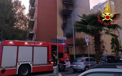 Scoppia terribile incendio in un condominio a Cornaredo: tre morti