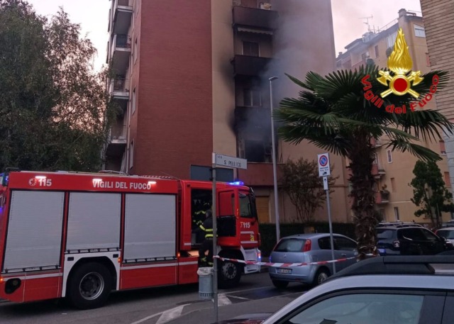 Scoppia terribile incendio in un condominio a Cornaredo: tre morti