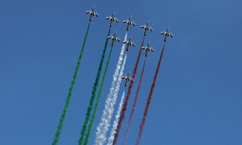 Milano celebra l’Aeronautica con le Frecce Tricolori