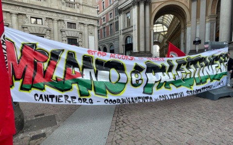 Milano, scontro sul gemellaggio con Tel Aviv: aula sospesa e proteste fuori e dentro Palazzo Marino