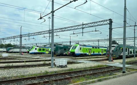 Lunedì nero per i treni Trenord: ritardi e cancellazioni per guasto all’hub di Milano