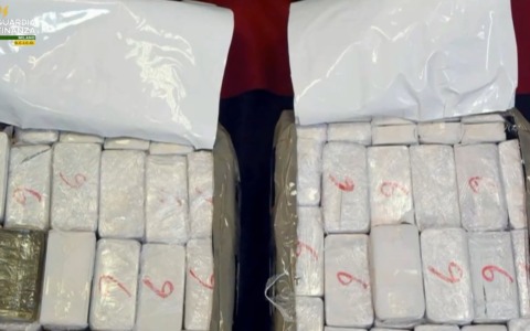 Cocaina dal Sud America all’Europa: colpita un’organizzazione legata alla ‘ndrangheta