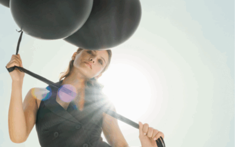 Con le Black Weeks di Franciacorta Designer Village inizia lo shopping  dedicato alla ricerca dei doni