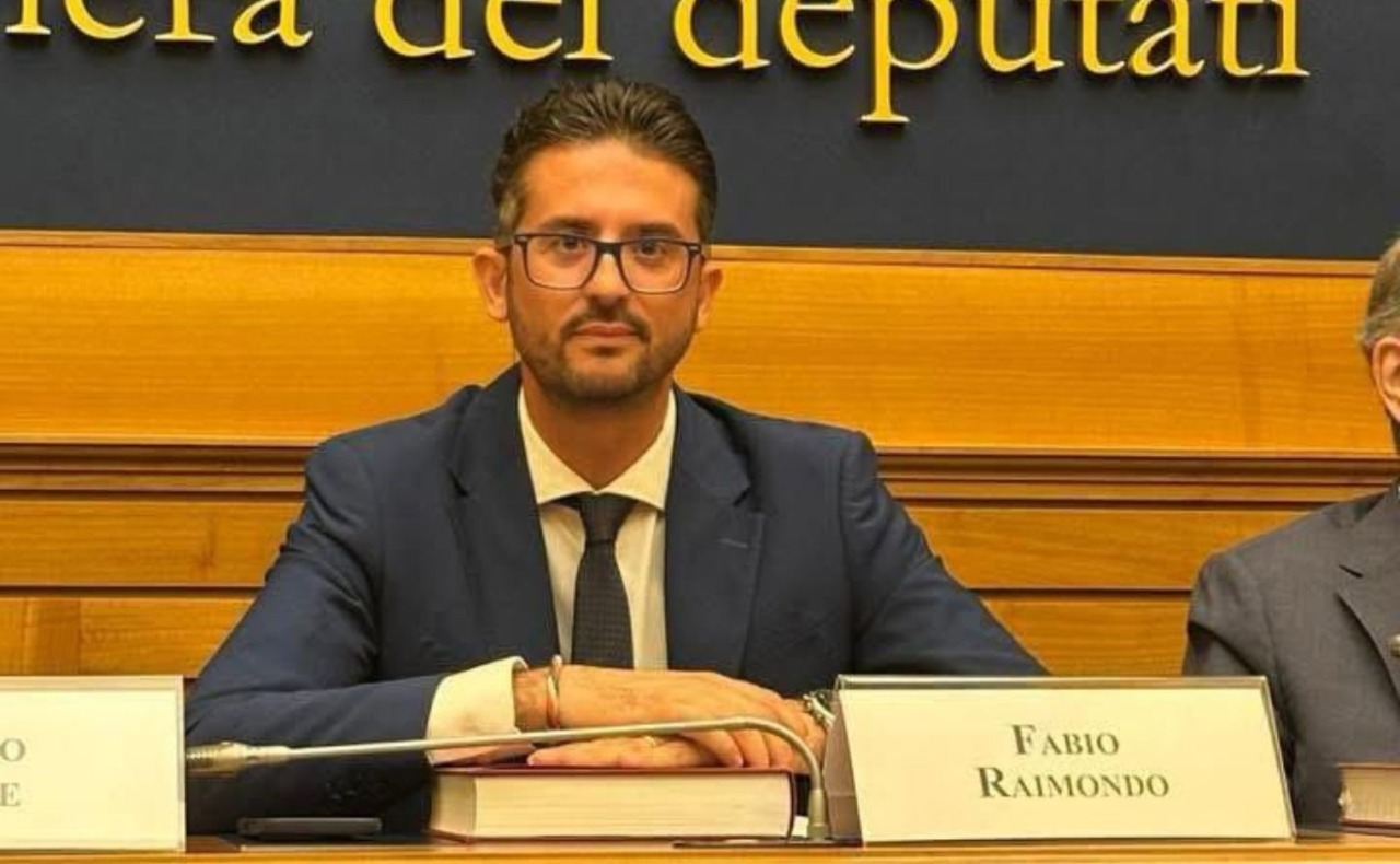Molestie olfattive dall’ex Masotina di Corsico, Raimondo (FdI) presenta interrogazione parlamentare ai ministri dell’Ambiente e della Salute
