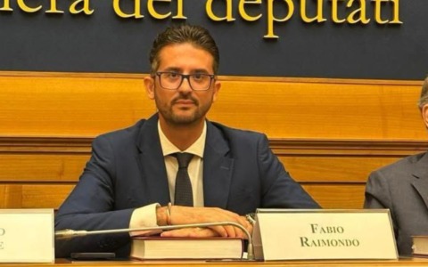 Molestie olfattive dall’ex Masotina di Corsico, Raimondo (FdI) presenta interrogazione parlamentare ai ministri dell’Ambiente e della Salute