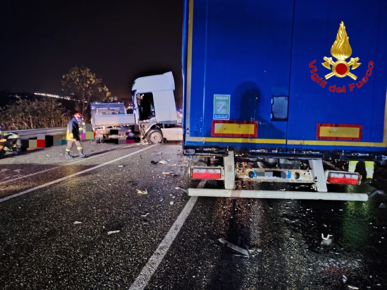 Frontale sulla statale 9: vittima un ragazzo di 23 anni