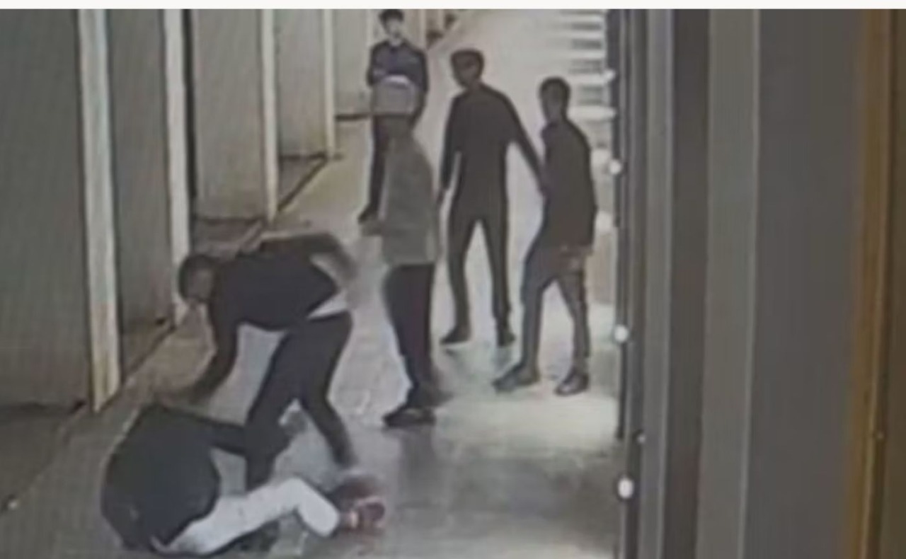 22enne accoltellato in corso Como, il branco senza pentimento: dalle intercettazioni emerge la volontà di colpire ancora