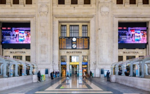 25enne aggredisce un gruppo di ebrei ortodossi americani alla Stazione Centrale