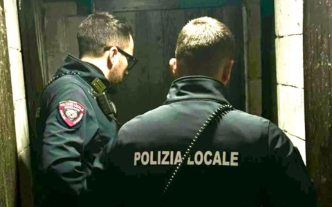 Controlli notturni a Rozzano: un arresto per spaccio, segnalazioni alla Prefettura e sgomberi nelle cantine Aler