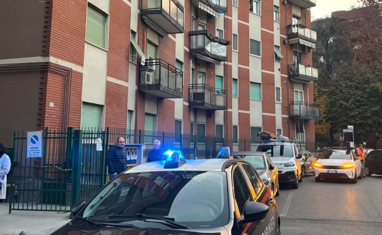 Principio d’incendio a un cavo elettrico in via Repubblica 9 a Cesano: evacuato un palazzo