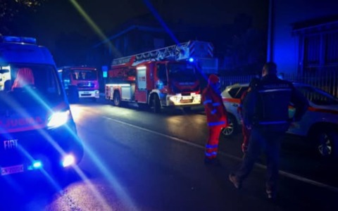 Incendio nel centro migranti “Il Pavone”: evacuati trenta ospiti