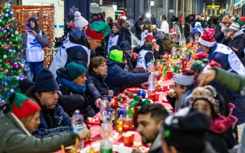 Natale di solidarietà con Progetto Arca: giovedì 18 dicembre la cena solidale per i più fragili in piazza San Babila