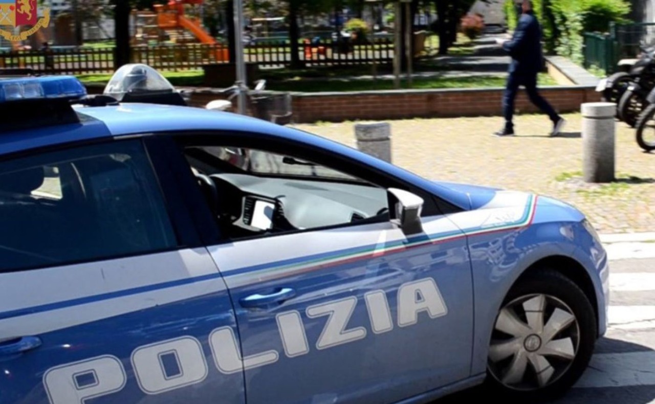 Furto in hotel in centro a Milano, arrestati due borseggiatori