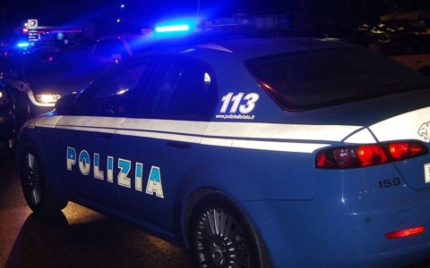 Il litigio e poi lo sparo nella notte, 23enne ferito a un piede al Gratosoglio