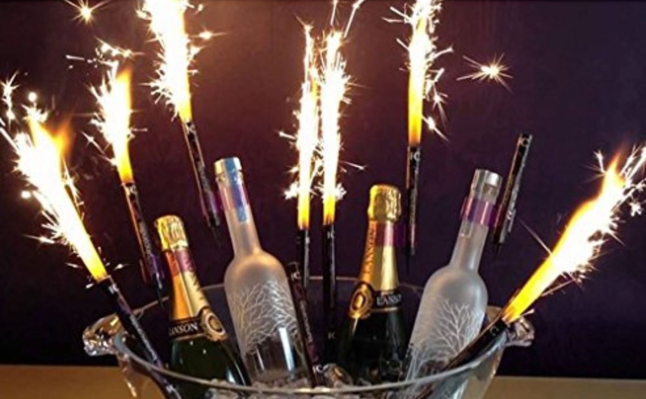 Stop a candeline e fuochi nei locali di Assago: ordinanza del Comune per la sicurezza