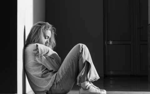 I segnali psicologici di allarme nei giovani: comprendere per prevenire