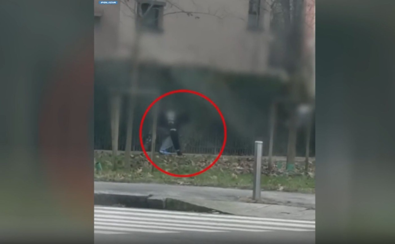 Spaccio nel parco del Giambellino, arrestato 24enne