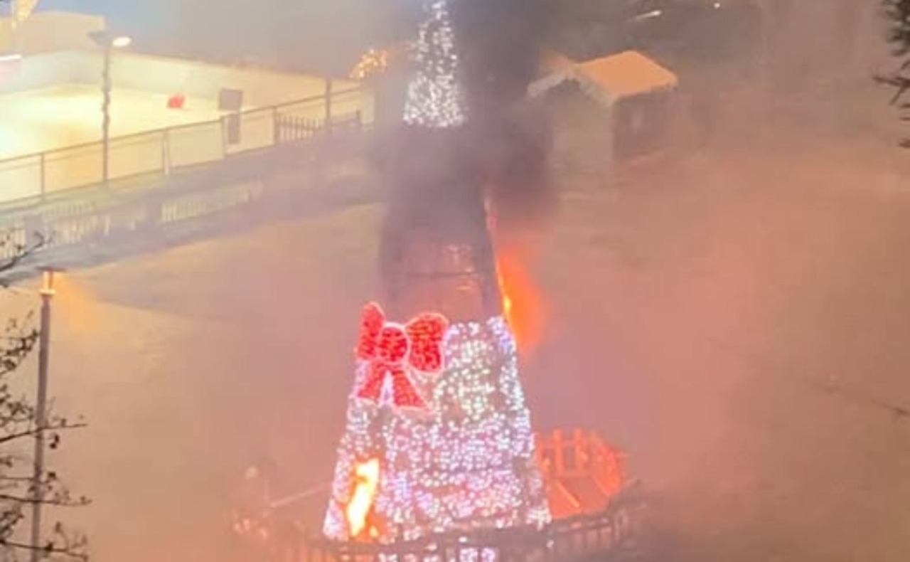 Incendio dell’albero di Natale di Trezzano: la Polizia Locale individua i responsabili