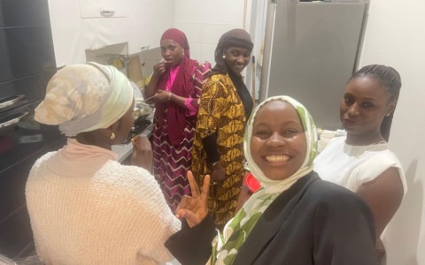 Confidenziale | “Africa in Casa Nostra”: tra due mondi con Fatou Danso. Una notte in cui la casa è venuta in Italia