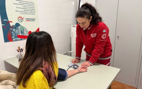Ambulatorio infermieristico gratuito: orari ampliati alle “Officine della salute” a Rozzano