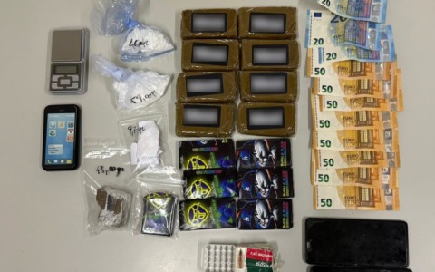 Arrestato 55enne per spaccio a Trezzano: sequestrati cocaina, hashish e munizioni