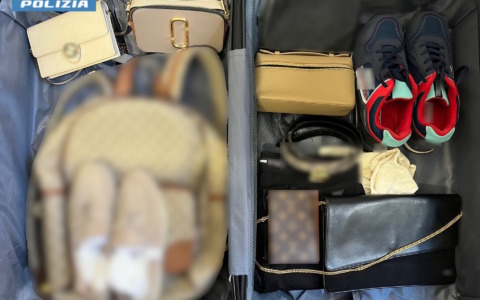 Telefoni rubati e borse griffate in hotel: blitz della Polizia a Milano