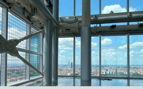 Una vista mozzafiato di Milano per San Valentino: domani apertura gratuita straordinaria del Belvedere di Palazzo Lombardia