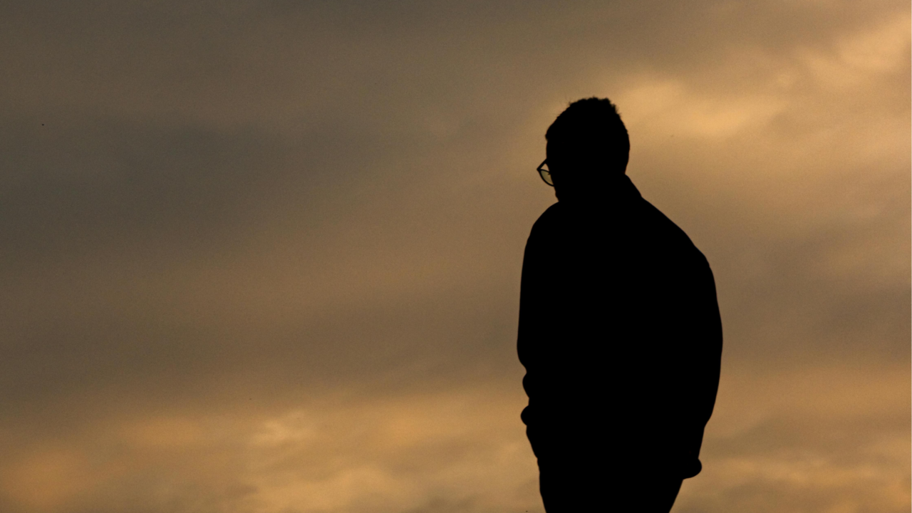 “Mi sento in ritardo sull’amore”: la lettera di P., 30 anni