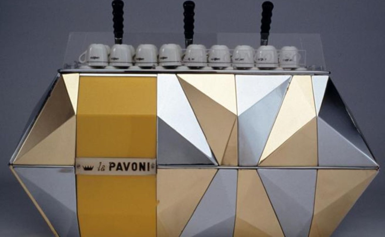 La replica ufficiale di Smeg dopo lo sciopero dei lavoratori della Pavoni: “Il trasferimento a Verona è l’unica soluzione sostenibile”