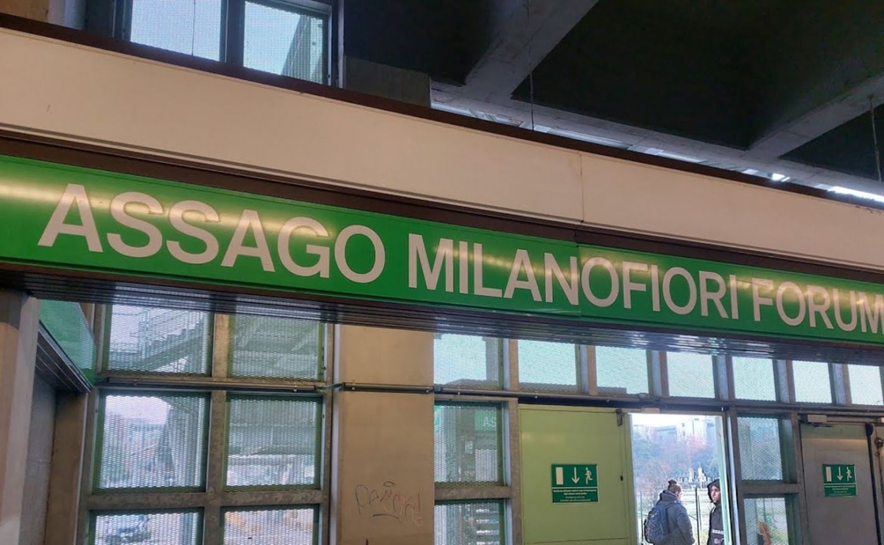 Fugge ai controlli e viene bloccato alla stazione M2 Assago Forum: fermato un 28enne per resistenza e ricettazione