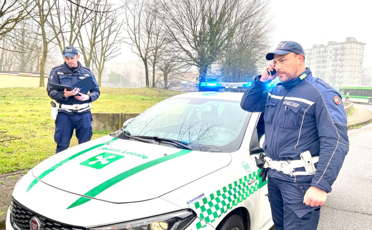 Controlli della polizia locale nel quartiere Aler di Rozzano: arrestato pusher con cocaina e hashish