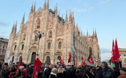 Referendum giustizia, festa per la vittoria del “No” in piazza Duomo, tutti i risultati nei nostri comuni