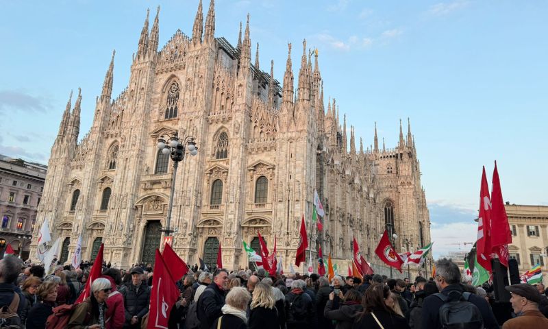 Referendum giustizia, festa per la vittoria del “No” in piazza Duomo, tutti i risultati nei nostri comuni