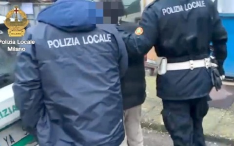 Furto in appartamento da 40mila euro: la polizia locale arresta due ladri