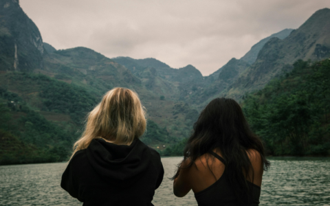 Lettera di S.: Invidia verso un’amica, come gestirla?